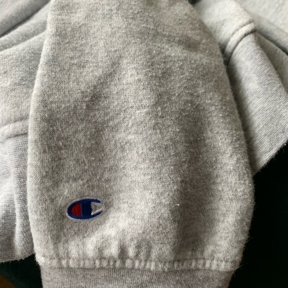 GREY CHAMPION CREW NECK - Picture 5 of 5